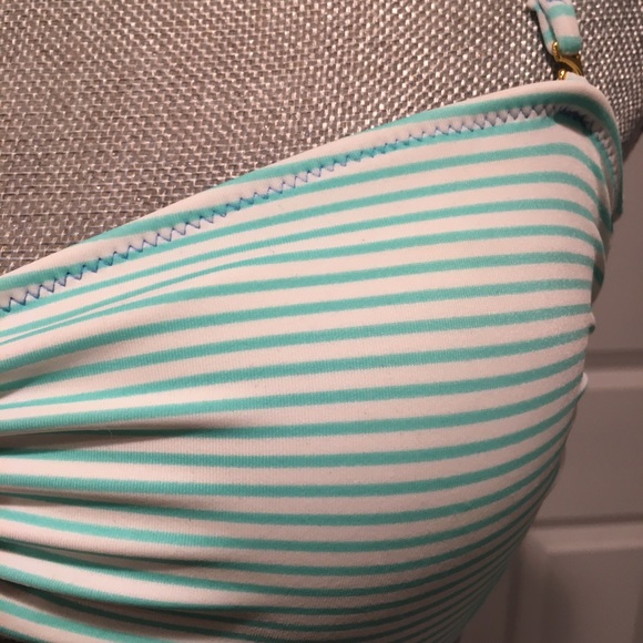 HP #149🎉🎉Gorgeous V Secret bikini top sz s/p - Picture 7 of 7